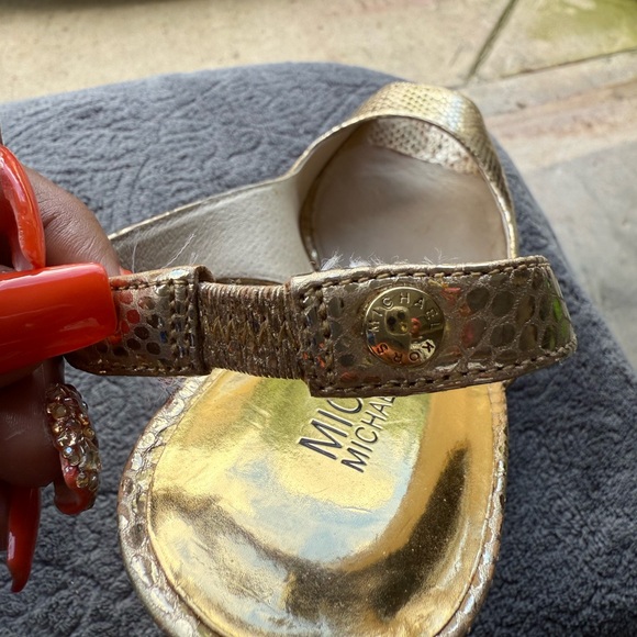 Michael Kors Gold Peep Toe Women's Shoes - Picture 5 of 8